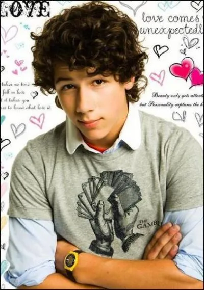Avec qui Nick Jonas a-t-il eu une relation amoureuse ?
