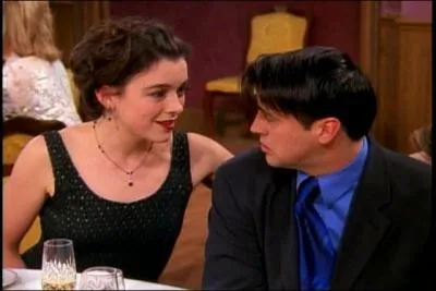 Elle a jou dans le '6me Sens', 'The Ghost Writer' ou la srie 'Dollhouse'. Qui est Felicity, la demoiselle d'honneur qui sort avec Joey ?