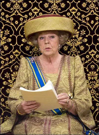 Quels accessoires de mode collectionne la reine Batrix ?