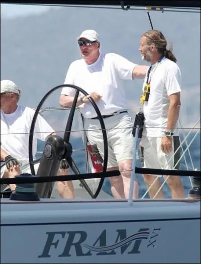 Qui a reprsent son pays dans des comptitions de yaching aux JO pendant sa jeunesse ?