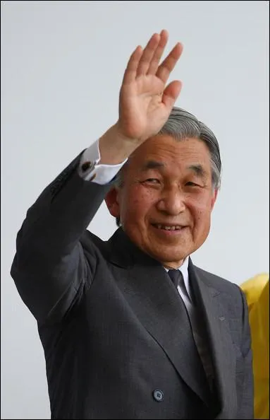 Depuis 1989 il est le 125me empereur du Japon, mais a surtout un rle symbolique. Il s'agit de... ?