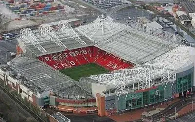 Un stade anglais : Old Trafford, aussi appel 'Dream Field' (le thtre des rves), o rside le fabuleux club de ...