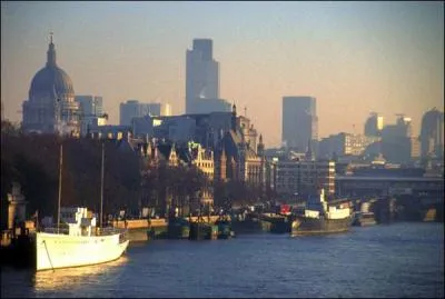 Sur quelle rivire, la ville a-t-elle t construite ?