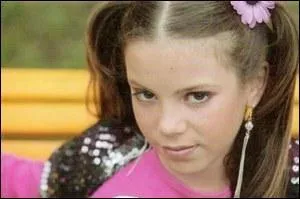 Qui est cette jolie fille ?