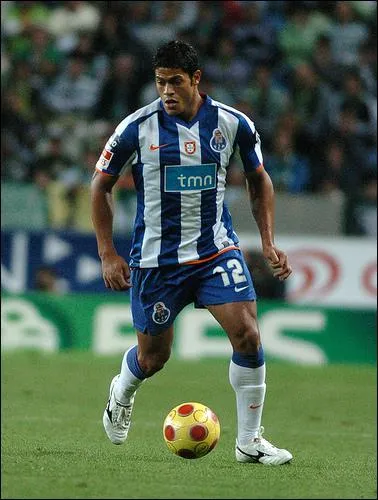 Hulk, le joueur du FC Porto a jou dans quel pays ?