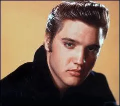 Combien de disques ont t vendus de son vivant par Elvis Presley ?