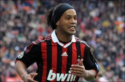 Petite question dtente, nous partons au Brsil, o Flamengo a remport son 32me titre de champion de l'tat de Rio, avec l'artiste du ballon rond qu'est