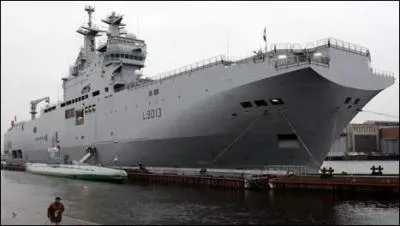 Un navire de guerre pas facile  identifier...