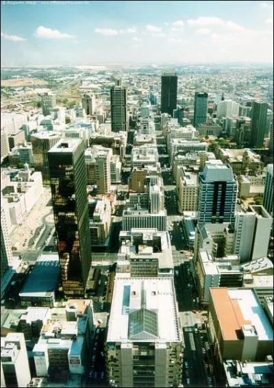 Il est 9h15 (heure d't)  Paris. Quelle heure est-il  Johannesburg (Rpublique Sud africaine) ?