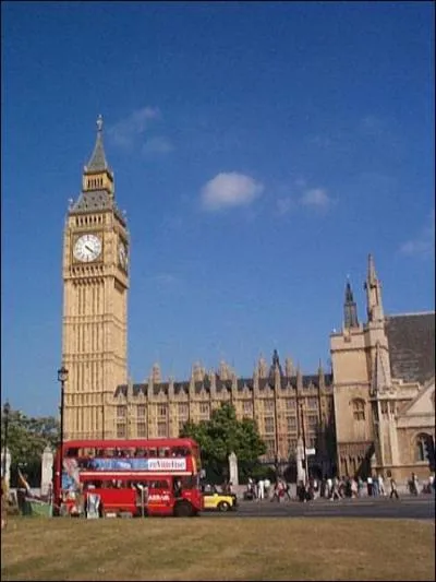 Il est 17h15 (heure d't)  Paris. Quelle heure est-il  Londres ?