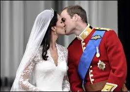 Comment s'appelle le couple royal qui s'est mari en 2011 ?