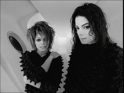 Sur quel album peut-on retrouver 'Scream', duo de Michael et sa soeur Janet ?