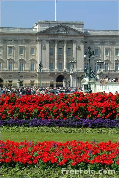 Quand Buckingham devient-il la rsidence officielle de la monarchie anglaise ?