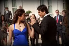 Quel est le titre de la chanson quand Damon et Elena dansent pour le Mystics Falls ?