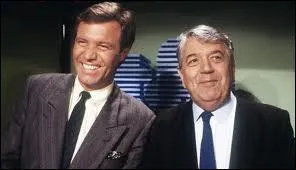 Quelqu'un de courtois et de trs poli ... .