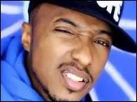 Qui chante 'Regarde-moi' ?