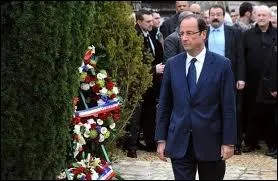 Un ''coup de Jarnac'' est une fourberie, un coup en traître. Sur quelle partie du corps fut porté ce coup ?