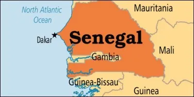Quel pays forme une enclave au coeur du Sénégal ?