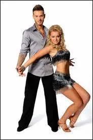 Qui accompage M pokora dans 'danse avec les stars' ?