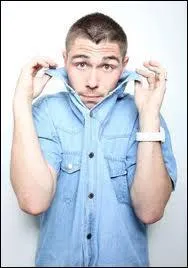 Qui est-ce qui chante 'le mme que moi' avec Lo Rispal ?