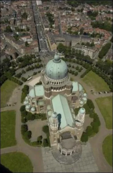 Une basilique ... . :