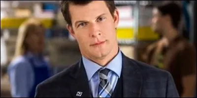 Eric Mabius interprète le rôle de Daniel Meade dans :