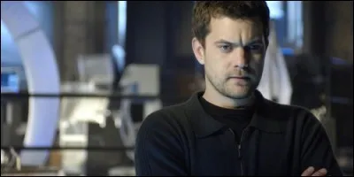 Comment se nomme Joshua Jackson dans "Fringe" ?