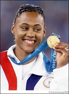 Qui est cette championne olympique d'athltisme suspendue pour dopage en 2007 ?