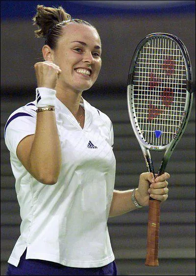 Qui est cette championne de tennis suisse ?