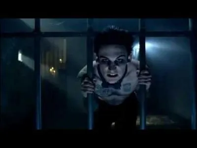 Qui race est William.