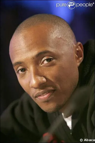 Quel est ce chanteur ?