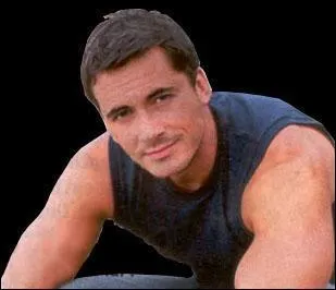 Comment s'appelle cet animateur tl ?