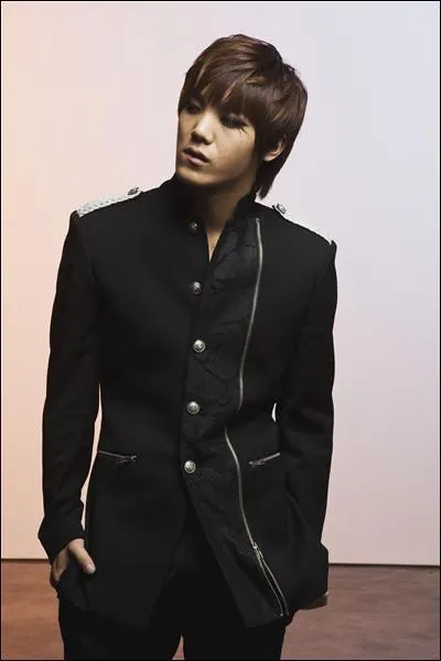 Qui est le Maknae (le plus jeune) de ce groupe ?