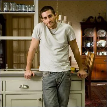 Qui est Tommy par rapport  Hank ?