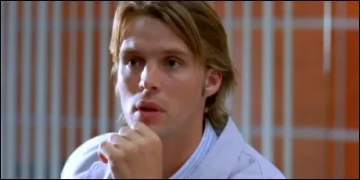 Qui interprète le rôle de Robert Chace dans "Dr House" ?