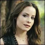 Dans la saison 2, avec qui sort-elle ?