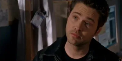 Quel acteur de "Beverly Hills" interprète le rôle de Jack Harper dans "Tru Calling" ?