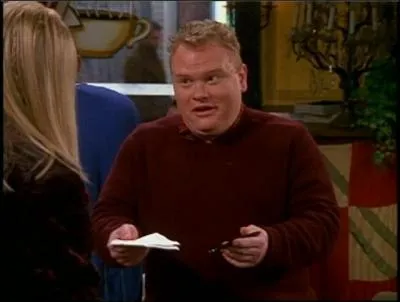Larry Joe Campbell, vu dans 'Earl' et 'According to Jim', est le plus grand fan de Phoebe Buffay. Que pense-t-il qu'elle est ?