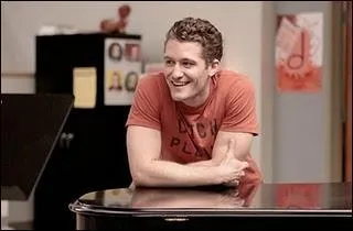 C'est le prof d'espagnol et le directeur des news direction. Quel est son nom ?