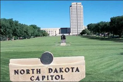 Ville de 61, 272 habitants, c'est la capitale du Dakota du Nord. De quelle ville s'agit-il ?