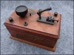 Les franais coutaient la BBC sur leurs vieux postes  galette.