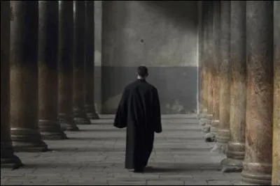 'Faire un pas de clerc' signifie :