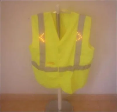 Un gilet fluo mais ... .