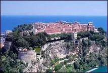 En 1297, cette ancienne colonie phnicienne devient la possession de quelle famille ?