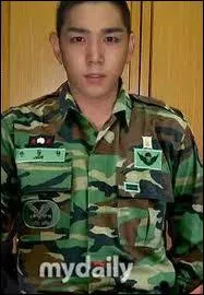 Qui, le 5 juillet 2011, est parti faire son service militaire ?