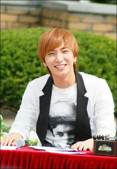 Qui est le leader du groupe ?