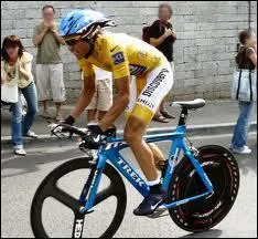 Quelle banque franaise sponsorise le maillot Jaune ?