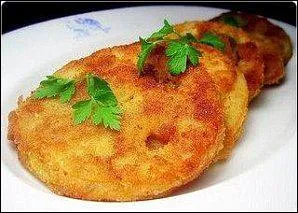 Dans le film de Jon Avret sorti en 1991, dans lequel Kathy Bates tient le rle d'Evelyn Couch, quelle tait la couleur des beignets de tomate ?