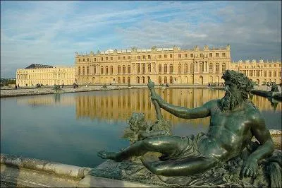Quel est ce monument trs clbre, construit par Louis XIV ?