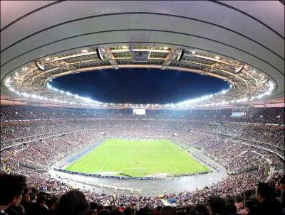 Quel est ce stade de football devenu mythique, construit pour la Coupe du monde de 1998, o la France a gagn 3-0 contre le Brsil ?